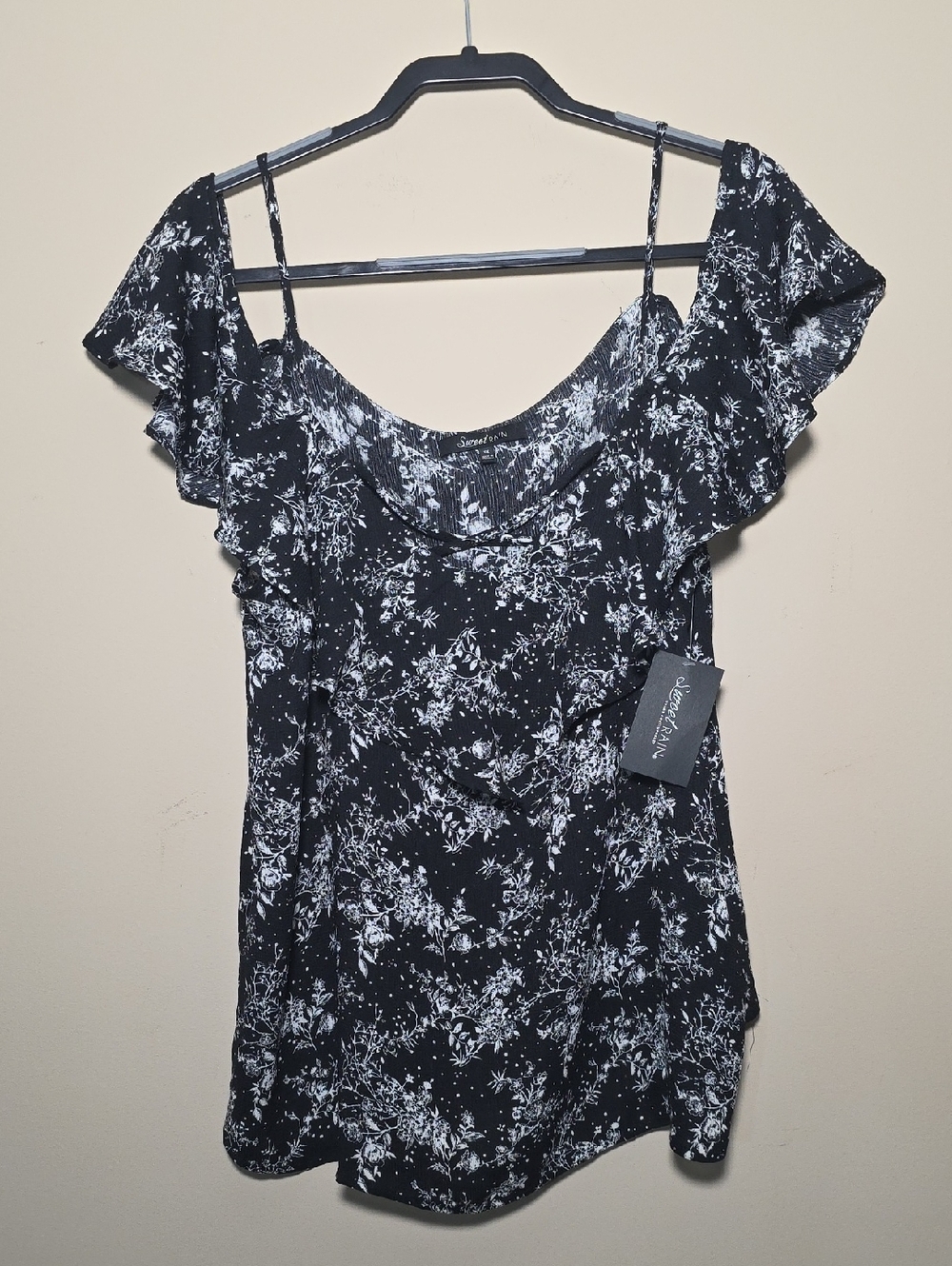 Sweet Rain Cold Shoulder Floral Ruffle Top – Size 1X NWT